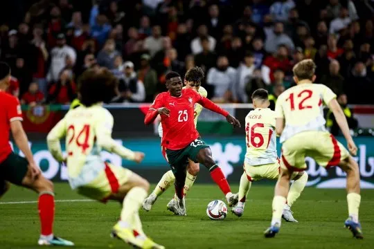 Portugal x Espanha: Nuno Mendes vs Yamal